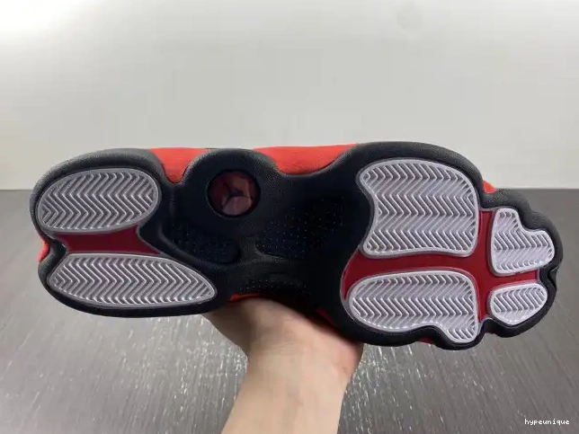 HYPE 414571-004 13 (2017) Retro Jordan Bred 0601